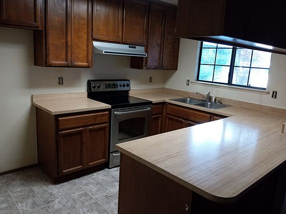 2nd image of 5506 Skyridge Dr