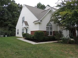 8058 Christmas Ct, Charlotte, NC 28216