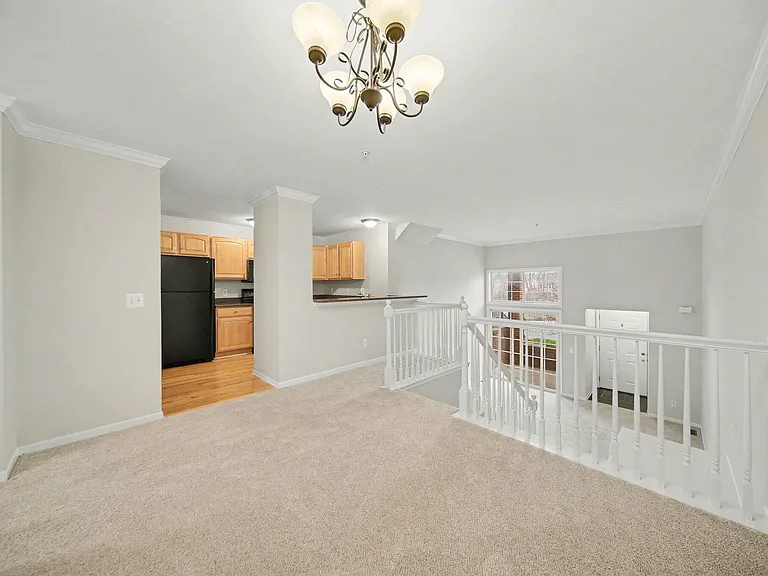 2738 Barclay Way — Photo 9