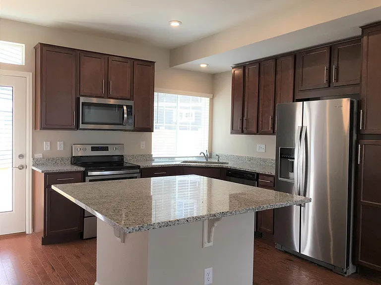 8080 E 128th Ave — Photo 3