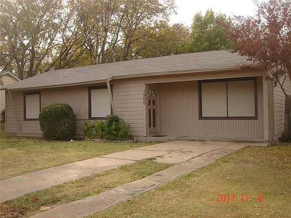 2nd image of 1900 Trent Dr