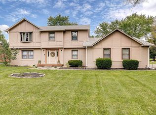636 Roxbury Ln, Noblesville, IN 46062
