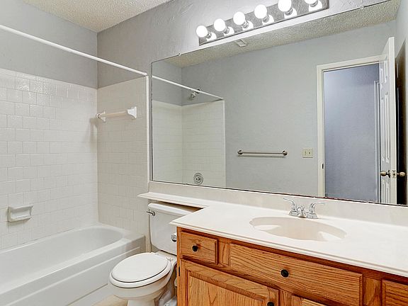 2nd image of 307 E Sutton Sq