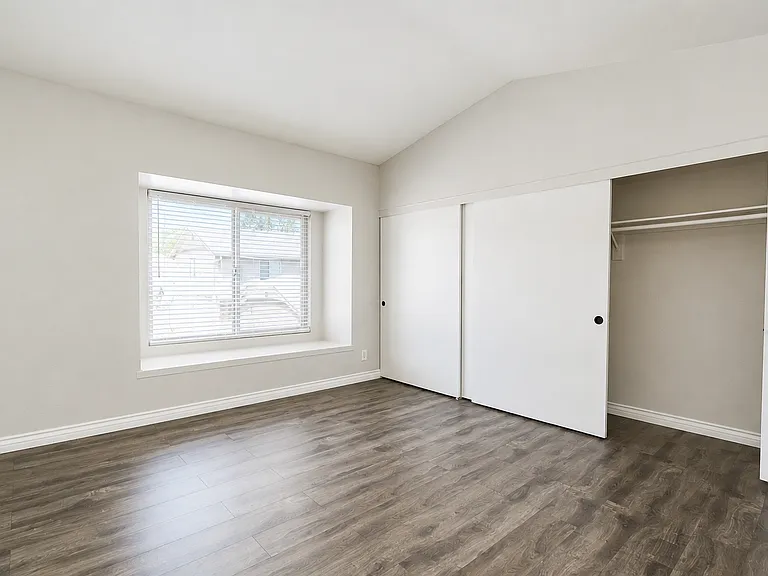 1112 S Cypress Ave #30 — Photo 13