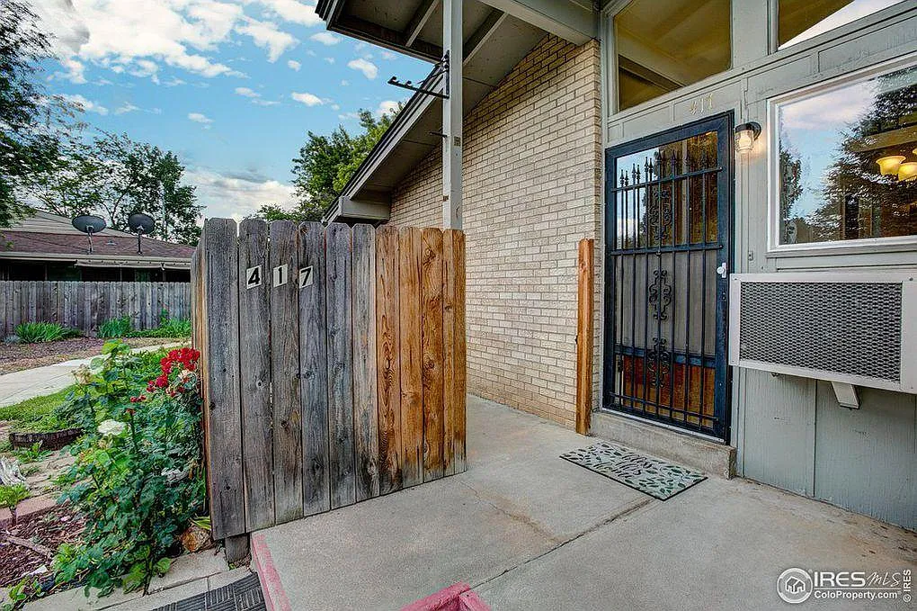 417 E Drake Rd — Photo 1