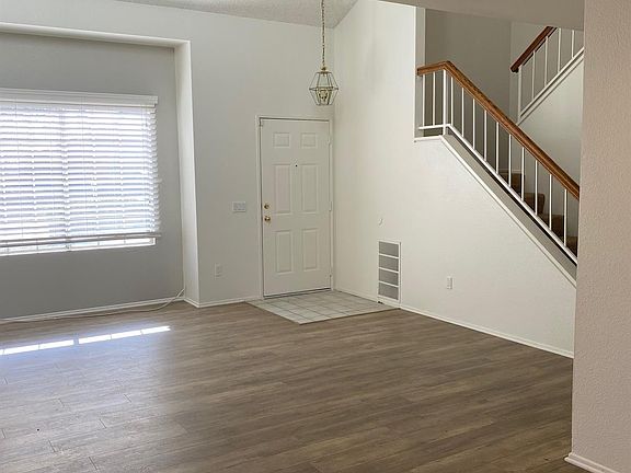 4th image of 15306 Kimball St