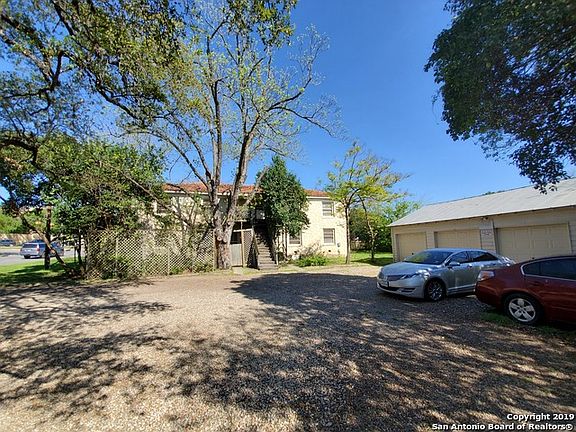 5th image of 6823 Broadway St APT 1
