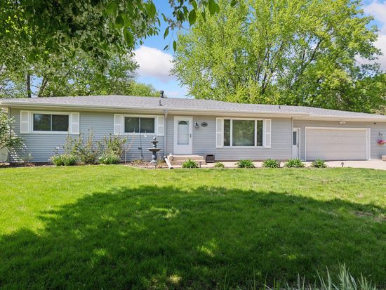4051 Elmwood Dr, Saint Bonifacius, MN 55375