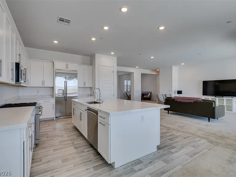988 Edinburgh Fields Ct — Photo 22