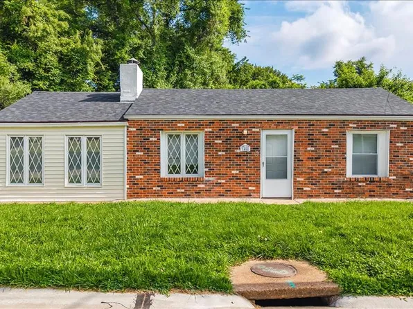 7461 Castro Dr, Saint Louis, MO 63135