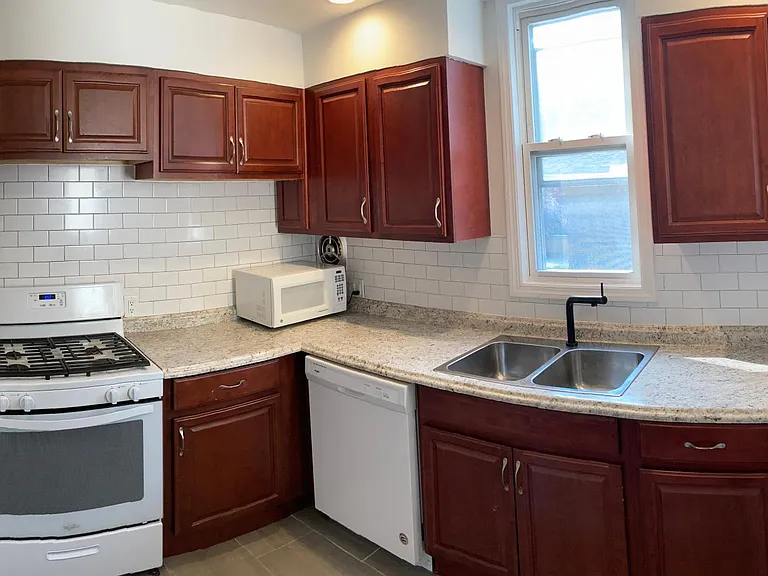 Kitchen - Pano