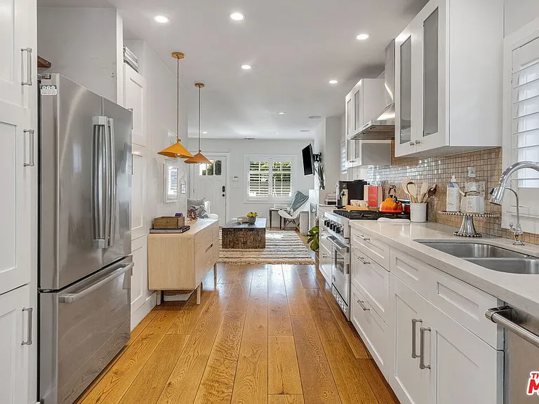 1605 Cabrillo Ave — Photo 15
