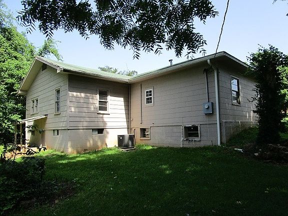 2nd image of 304 Locust St