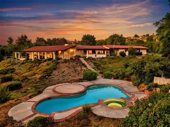 37895 Avenida Bravura, Temecula, CA 92592