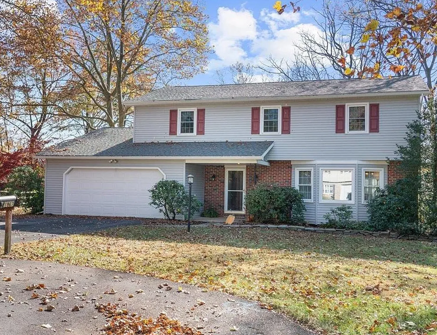 4 bed, 2500 sqft, $3,850 — Photo 1