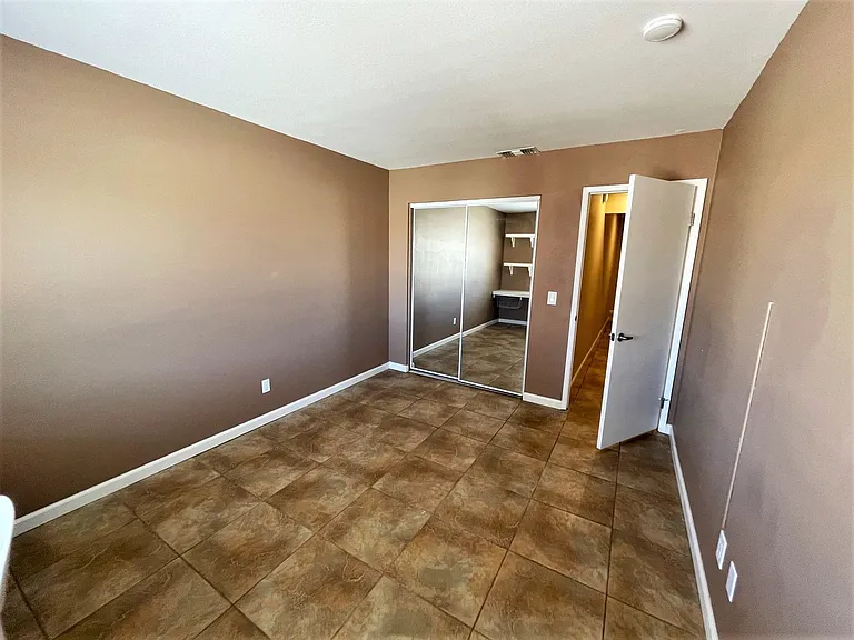 30399 Sterling Rd — Photo 38