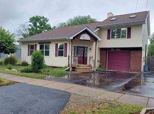 2041 E Boatfield Ave, Burton, MI 48529