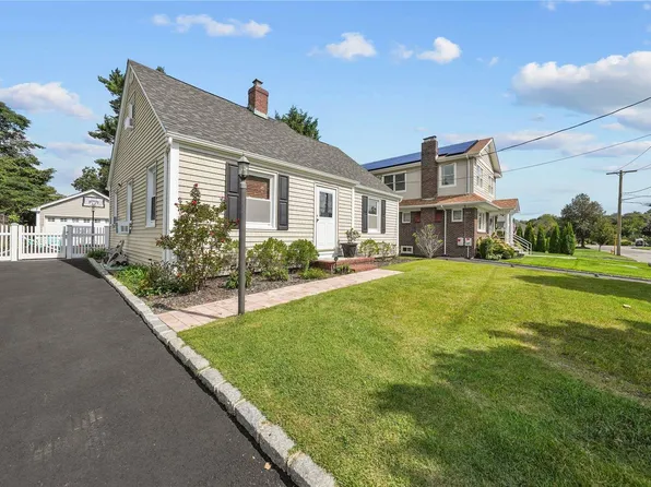 125 Wyandanch Avenue, Babylon, NY 11702