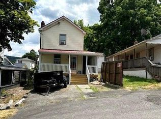 176 S High St, Romney, WV 26757