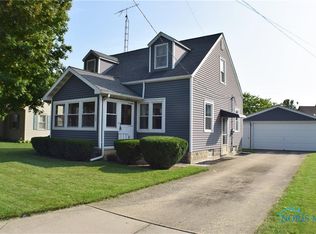 533 Ames St, Elmore, OH 43416