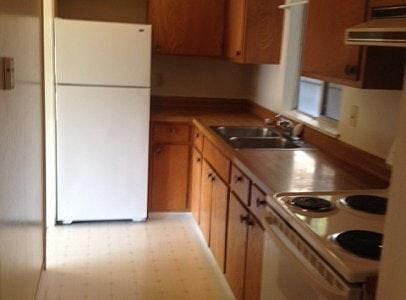 2nd image of 130 Eastburn Ct APT 3