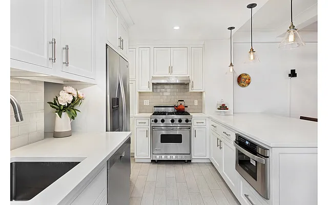 Sold by Douglas Elliman | media 10