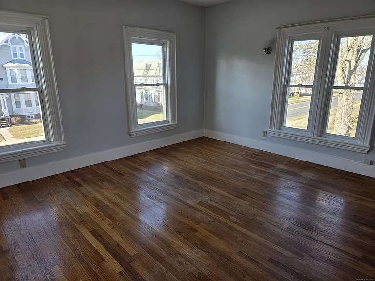 147 Pearl St #2 — Photo 10