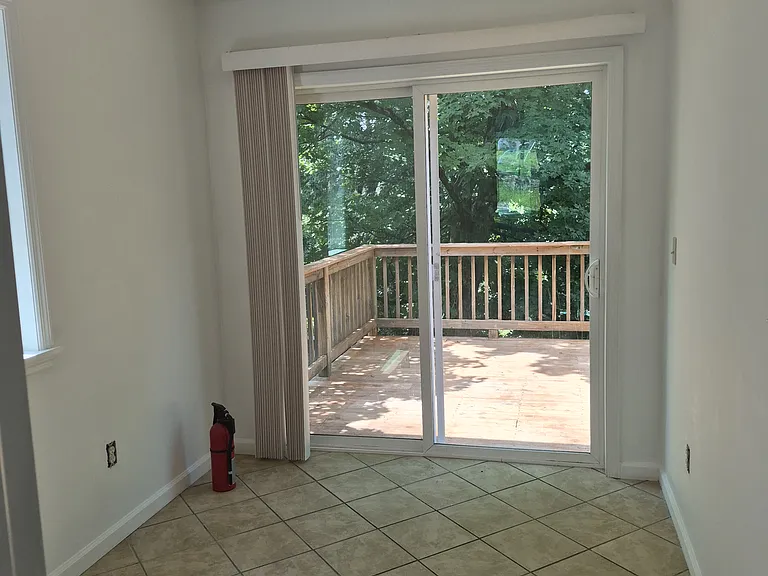 49 Maple Ave — Photo 6
