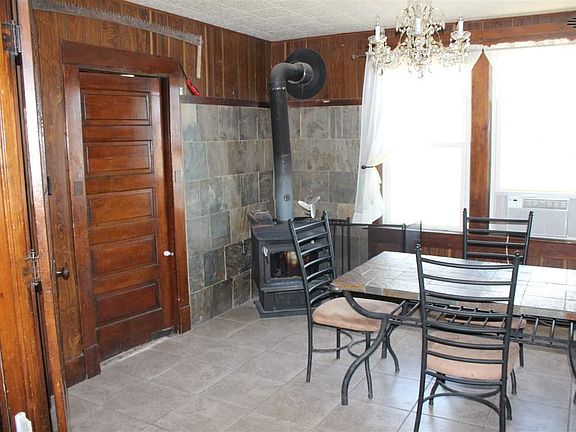 3rd image of 336 S Olive Ave