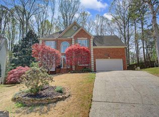 325 Camber Woods Ct, Roswell, GA