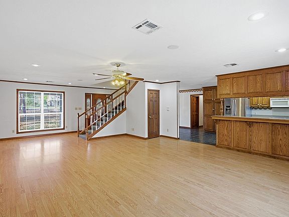 4th image of 116 Sheppard Rd