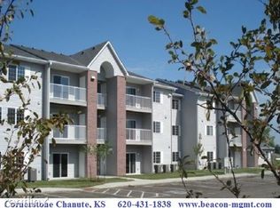 1610 W 4th St APT 207, Chanute, KS 66720