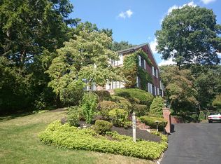 893 W Roxbury Pkwy, Brookline, MA 02467