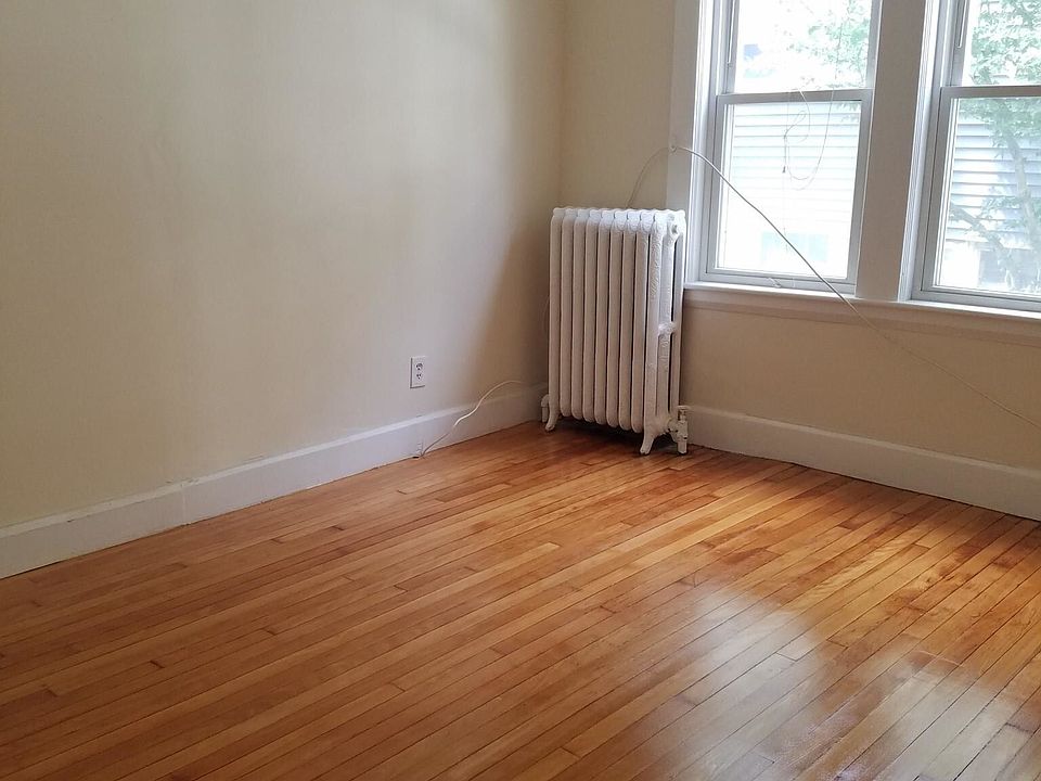 2nd image of 8 Upcrest Rd #4