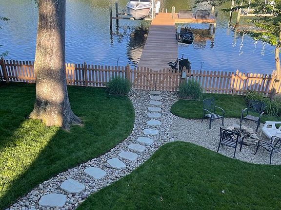 2nd image of 787 Powhatan Beach Rd