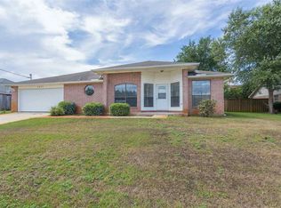8869 Cagle Dr, Navarre, FL 32566