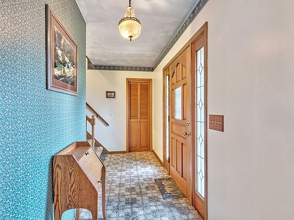 3rd image of 768 Heise Park Ln