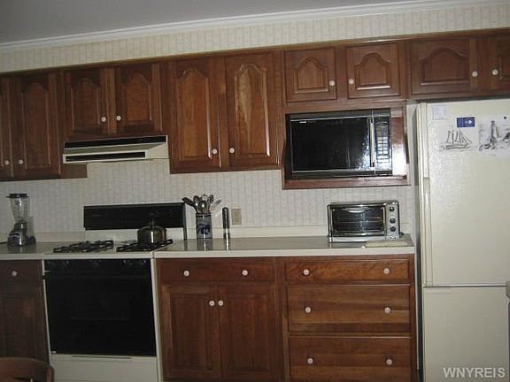 2nd image of 84 Southwick Dr