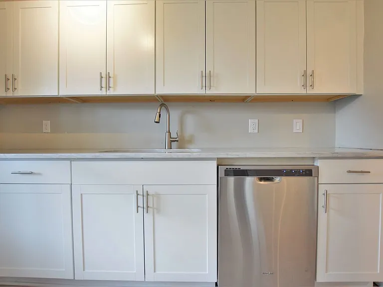 1002 N Aurora St — Photo 85