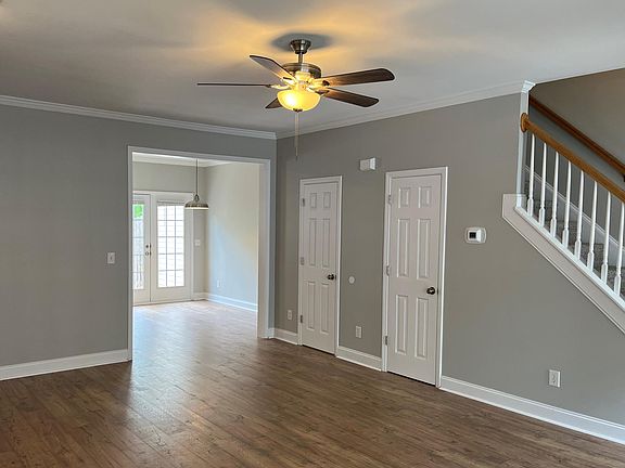 5th image of 4443 Baylor St