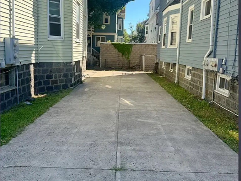 183 College Ave — Photo 13