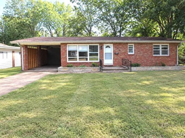 408 7th St, Farmington, MO 63640