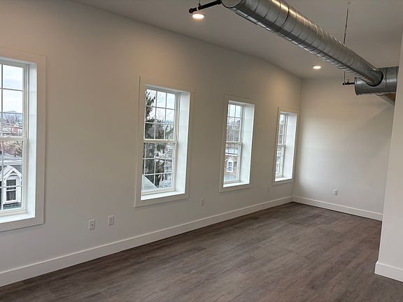 5th image of 127 N Broad St #101