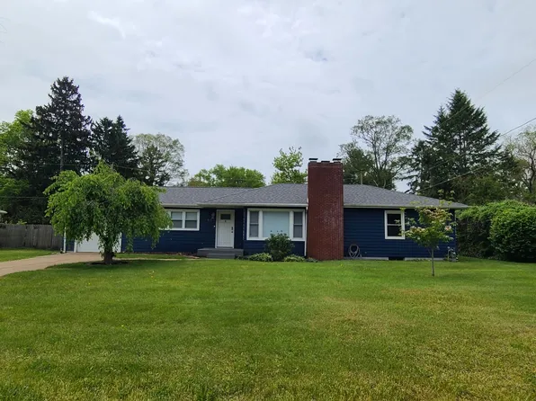 652 Chippewa Rd, Benton Harbor, MI 49022