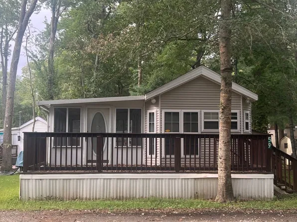 135 Thompson Ln #59, Egg Harbor Township, NJ 08234