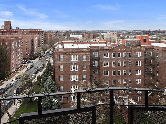 5th image of 7235 112th St APT 10C
