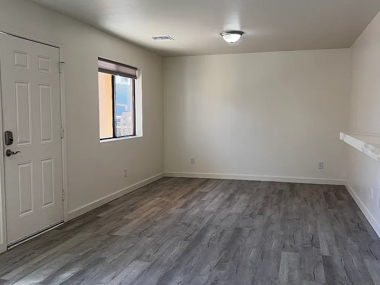 3420 S Clark Ave #2 — Photo 3
