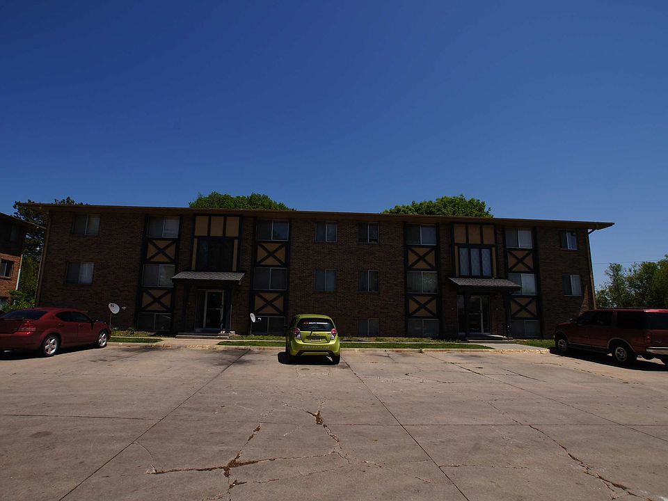 1st image of 4621 N 56th St APT 08