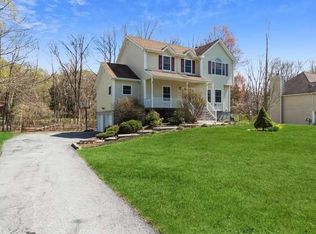 28 Kenzbrit Ct, Poughkeepsie, NY 12603