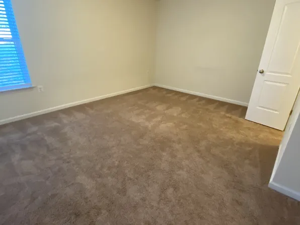 697 Rivanna Run, Falling Waters, WV 25419